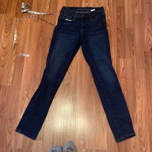 Women’s old navy original mid rise jeans in size 00, dark blue colour